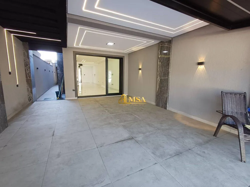 Casa, 4 quartos, 204 m² - Foto 1