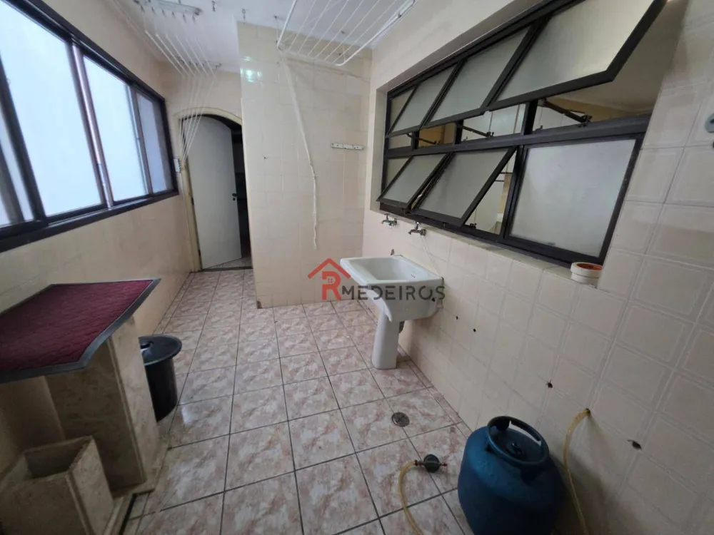 Apartamento, 3 quartos, 220 m² - Foto 1