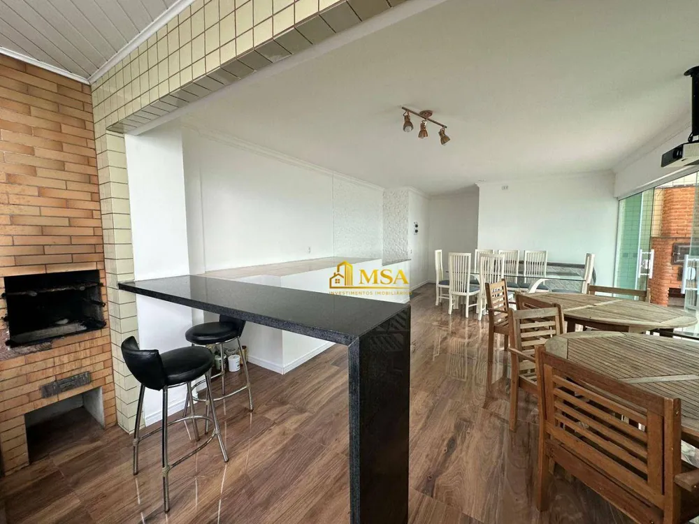 Cobertura, 3 quartos, 216 m² - Foto 8