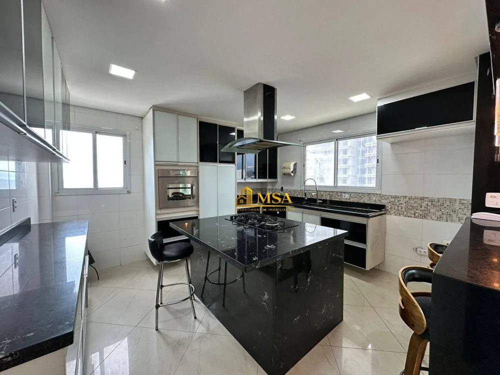 Cobertura, 3 quartos, 216 m² - Foto 3