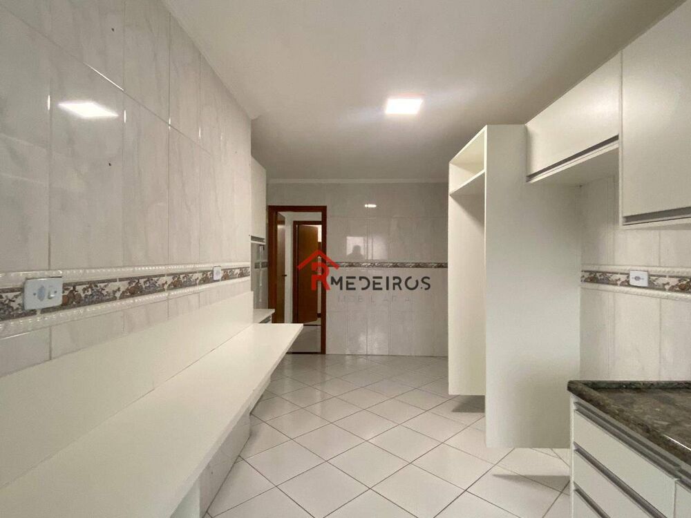 Apartamento para alugar com 3 quartos, 132m² - Foto 3