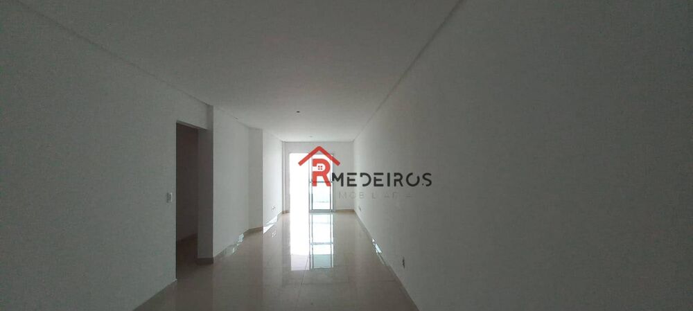 Apartamento à venda com 3 quartos, 127m² - Foto 1