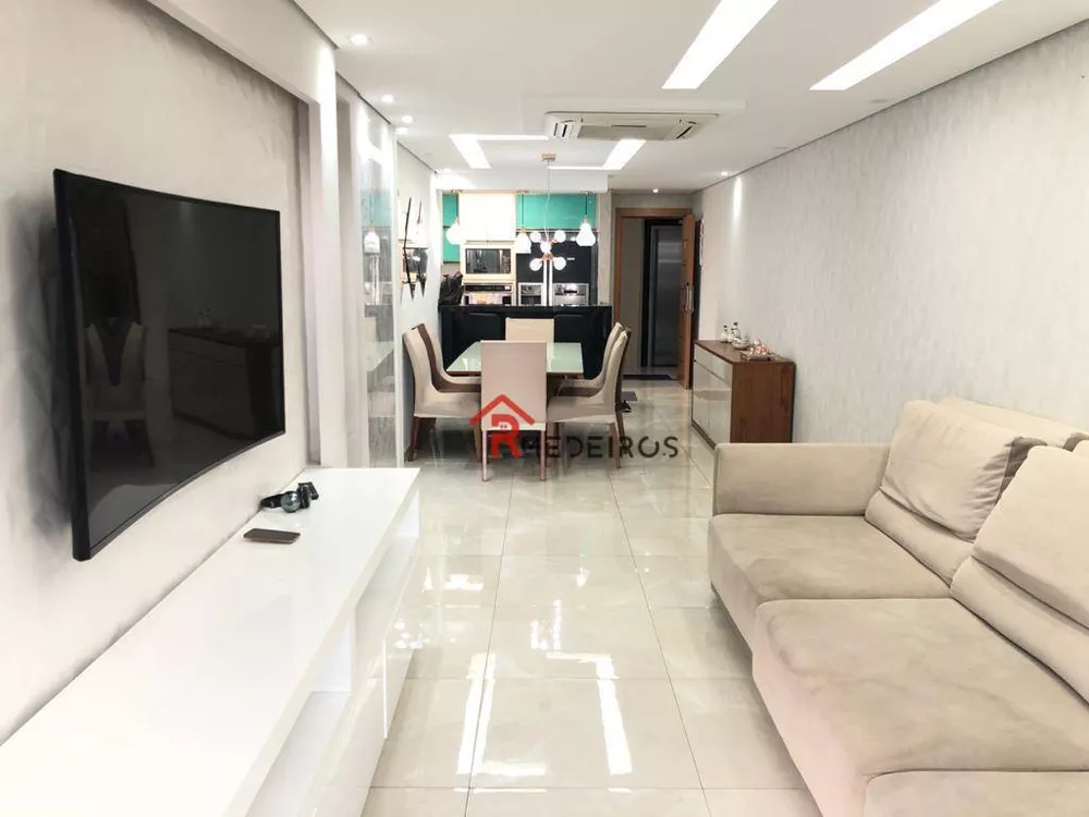 Apartamento à venda com 3 quartos, 135m² - Foto 3