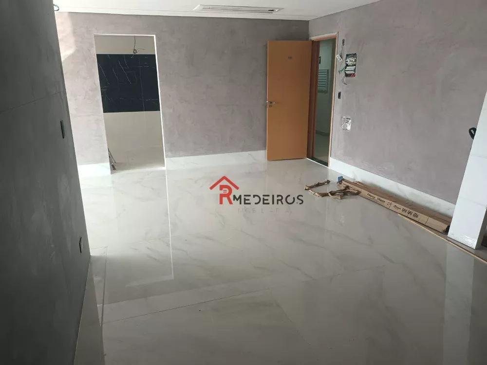 Apartamento à venda com 3 quartos, 117m² - Foto 2