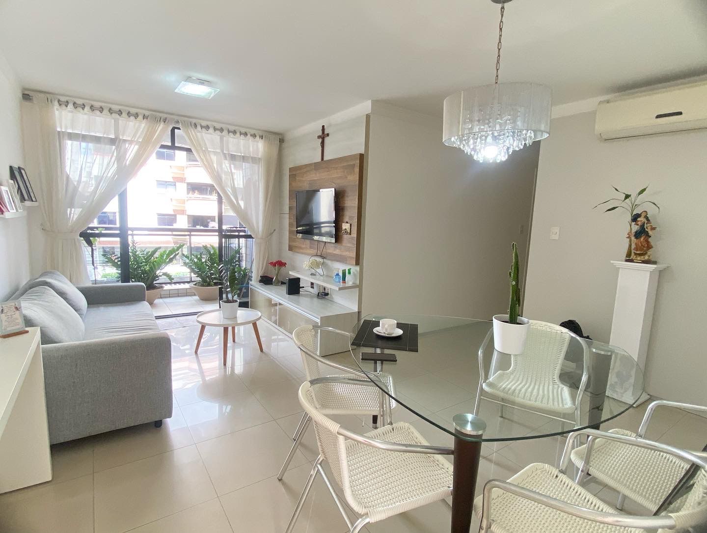 Apartamento à venda com 2 quartos, 82m² - Foto 1