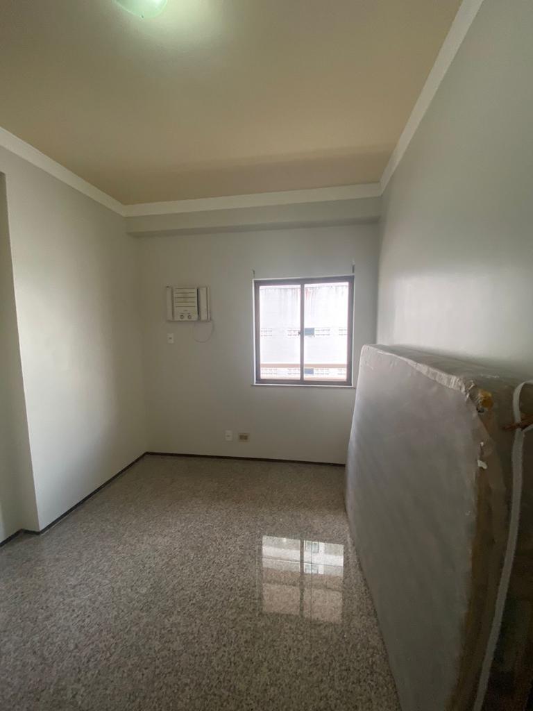 Apartamento para alugar com 3 quartos, 114m² - Foto 12