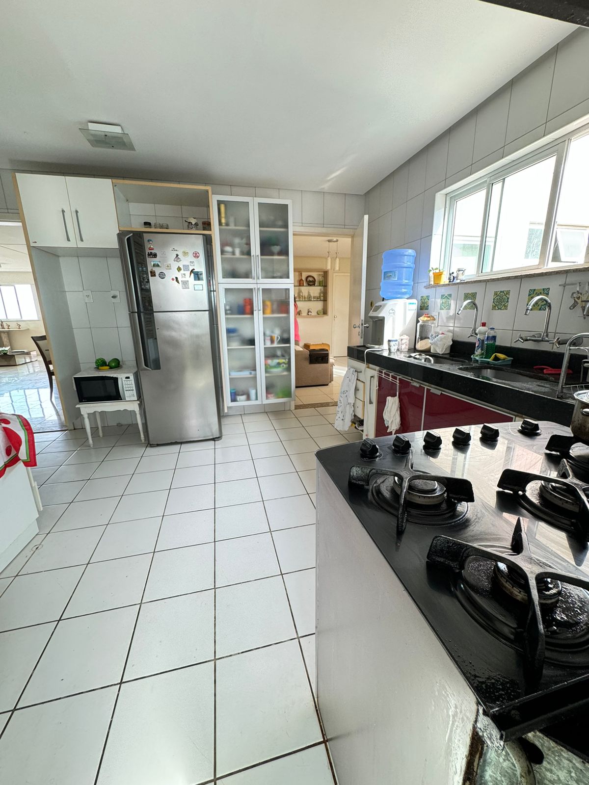 Apartamento à venda com 4 quartos, 245m² - Foto 2