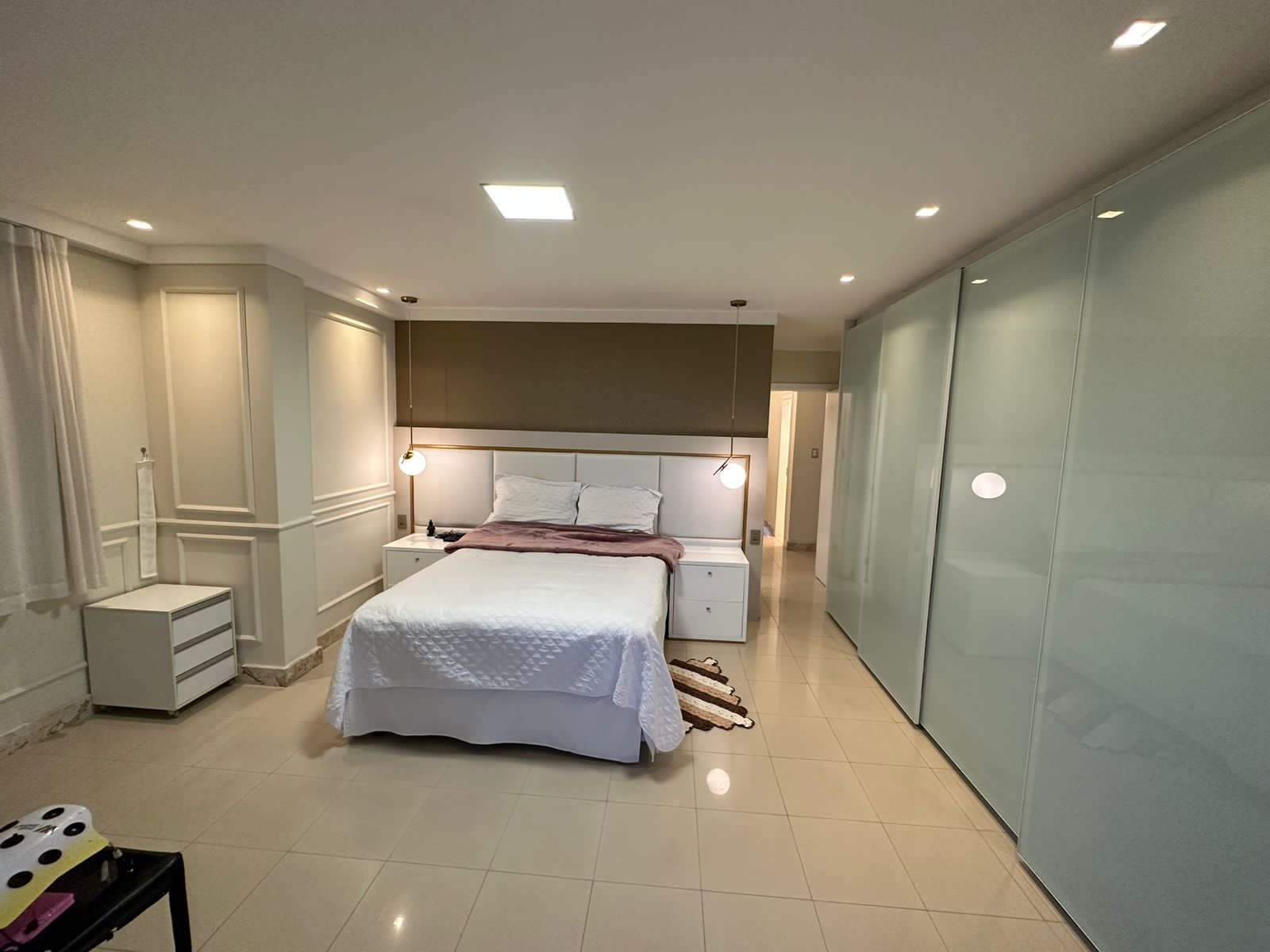 Apartamento à venda com 3 quartos, 156m² - Foto 4