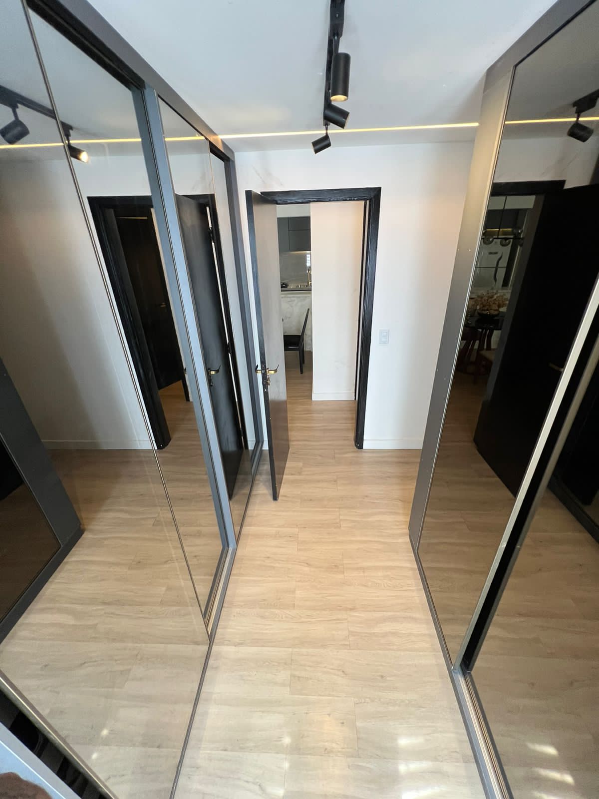 Apartamento à venda com 2 quartos, 73m² - Foto 3