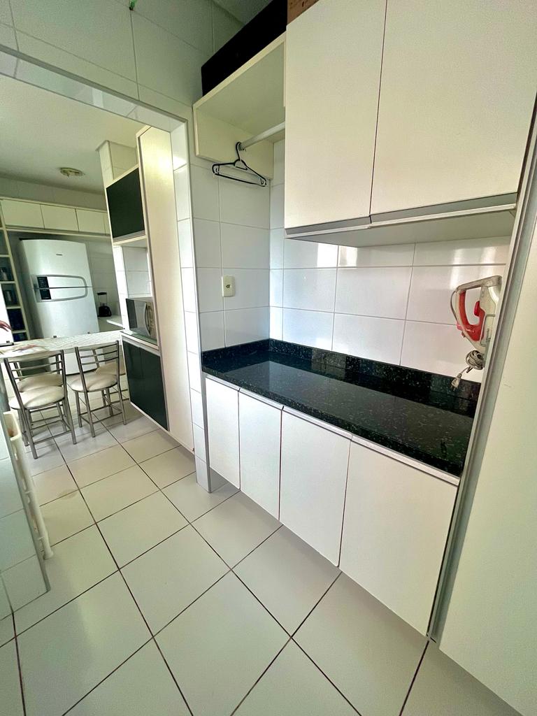 Apartamento à venda com 3 quartos, 268m² - Foto 3