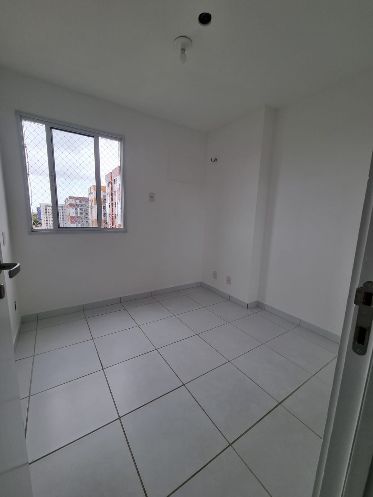 Apartamento à venda com 3 quartos, 87m² - Foto 2