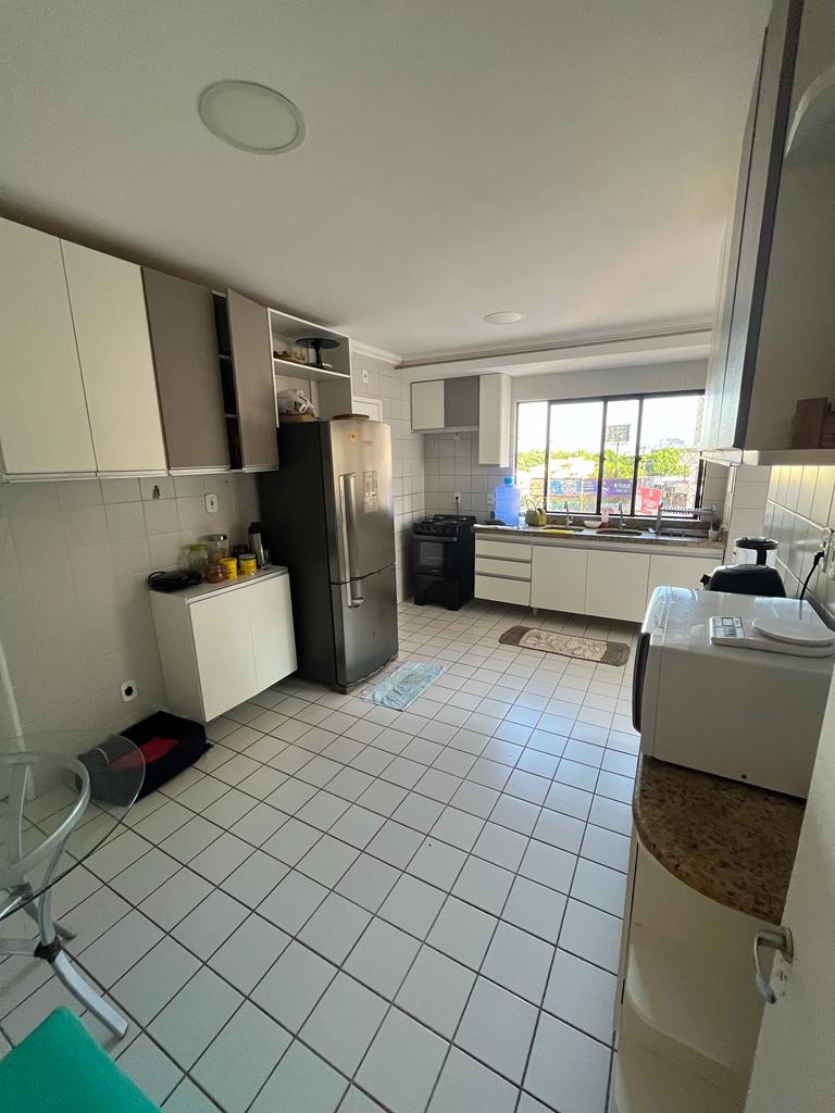 Apartamento à venda com 4 quartos, 198m² - Foto 13