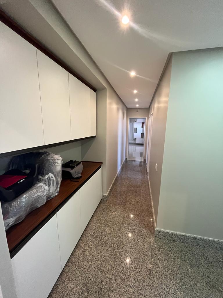 Apartamento à venda com 4 quartos, 198m² - Foto 7