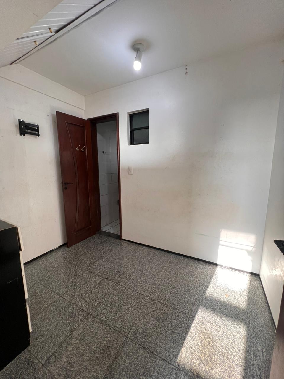 Apartamento à venda com 3 quartos, 200m² - Foto 6