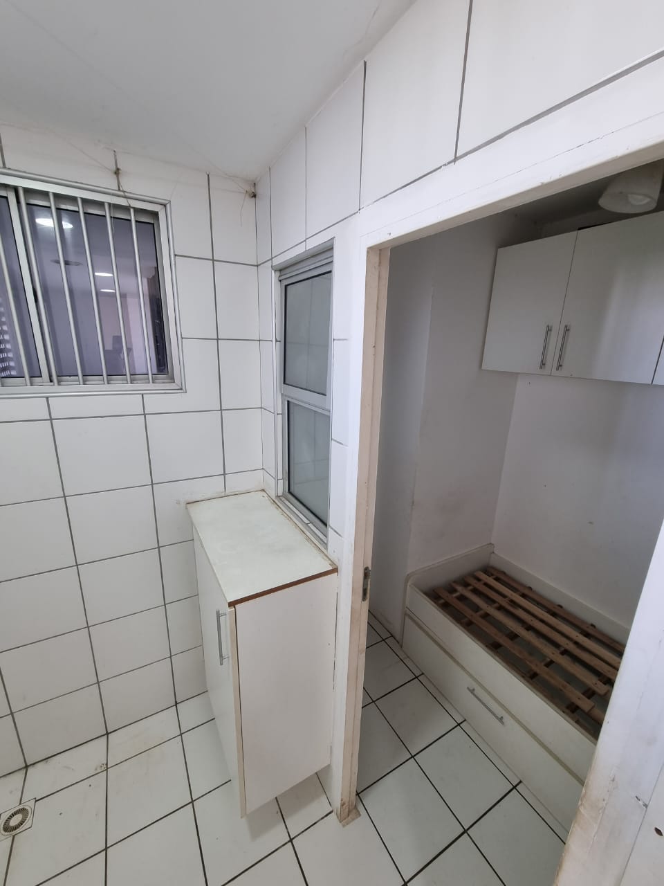 Apartamento à venda com 2 quartos, 97m² - Foto 3