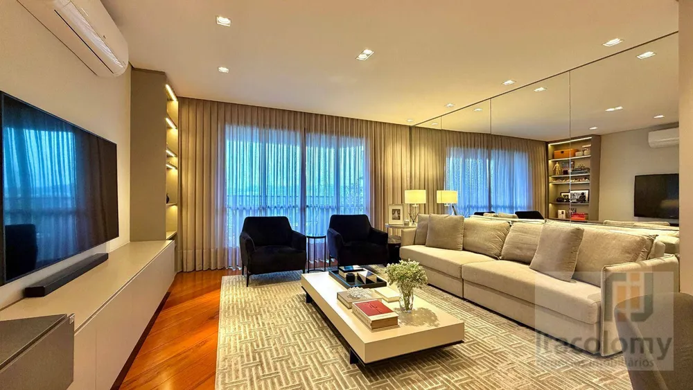 Apartamento, 3 quartos, 144 m² - Foto 1