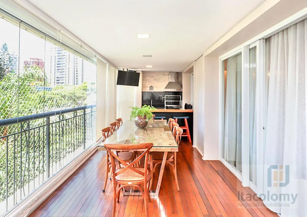 Apartamento, 3 quartos, 226 m² - Foto 4