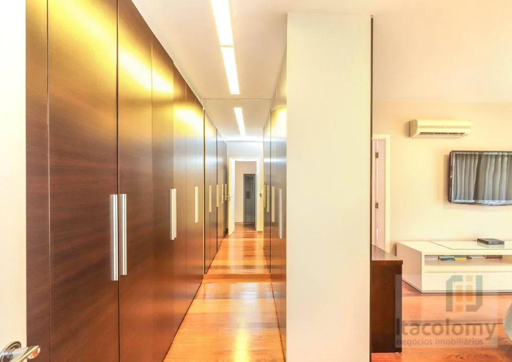 Apartamento, 3 quartos, 226 m² - Foto 1