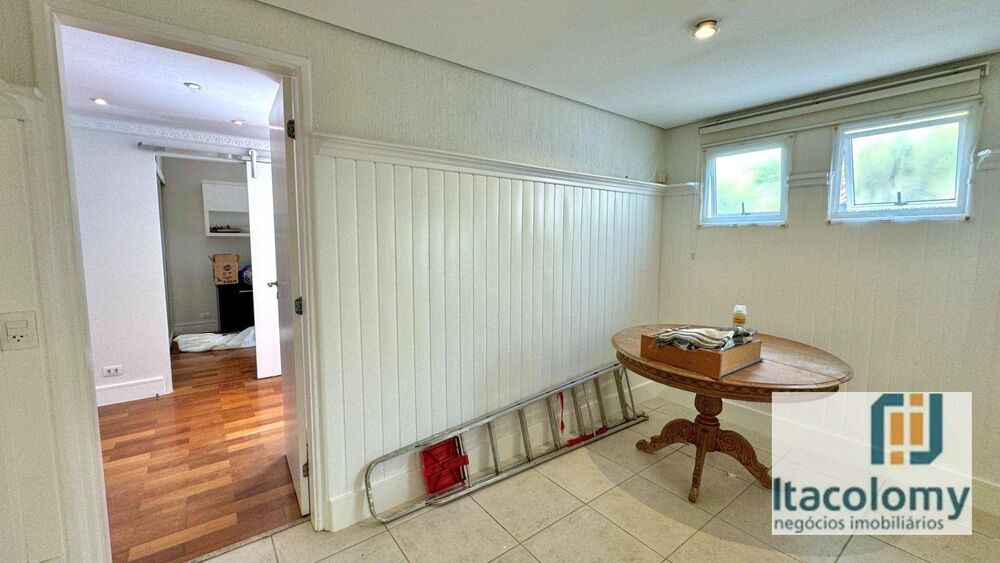 Casa de Condomínio à venda com 4 quartos, 330m² - Foto 5