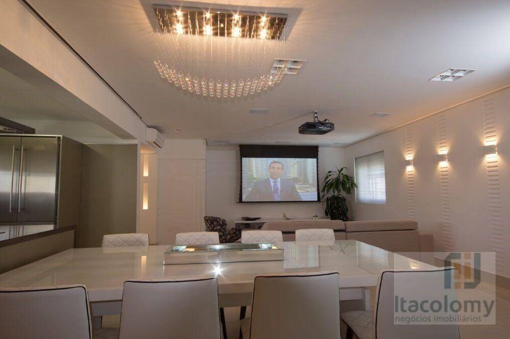 Apartamento, 3 quartos, 212 m² - Foto 1
