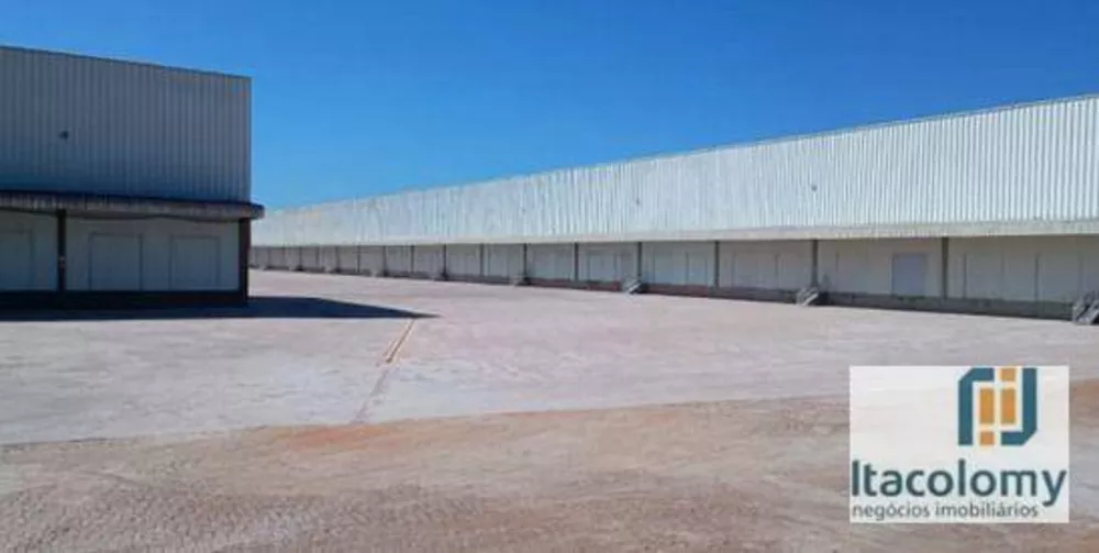 Depósito-Galpão-Armazém para alugar, 2371m² - Foto 3