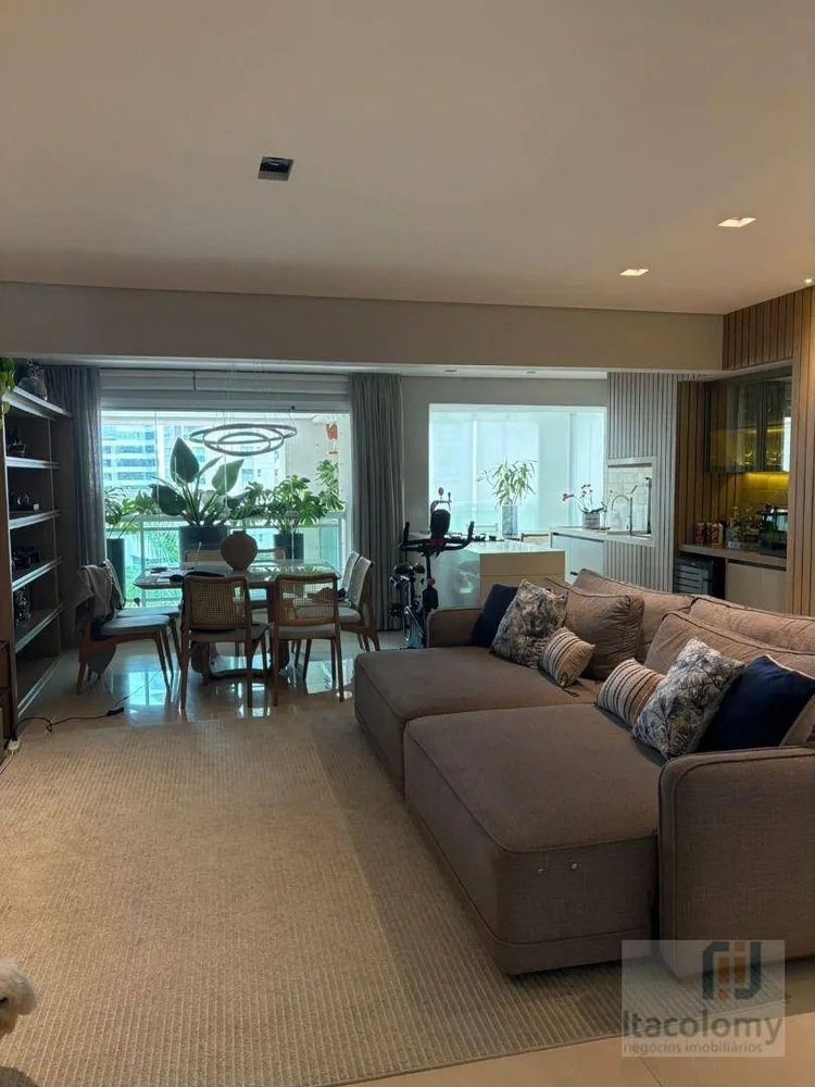 Apartamento, 3 quartos, 178 m² - Foto 2