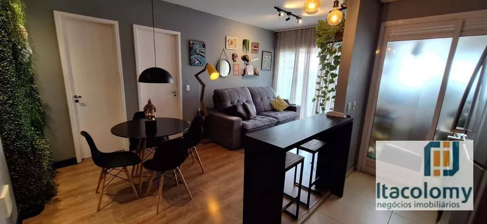 Apartamento à venda com 1 quarto, 50m² - Foto 2