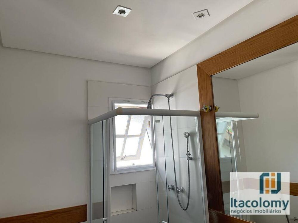 Casa de Condomínio para alugar com 4 quartos, 350m² - Foto 7