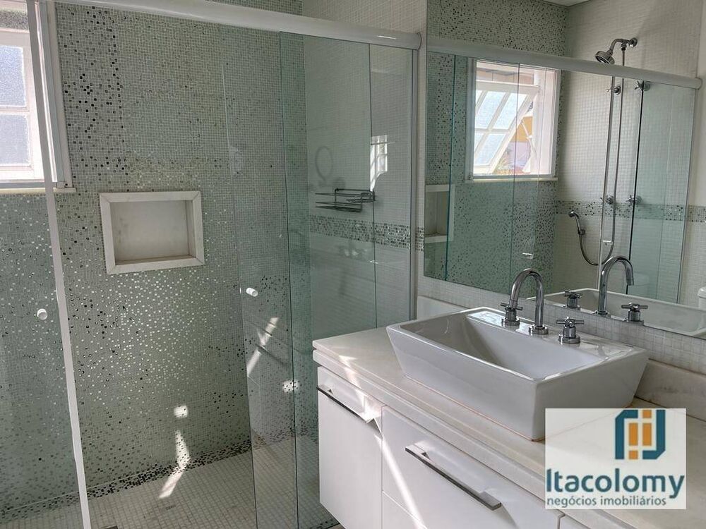 Casa de Condomínio para alugar com 4 quartos, 350m² - Foto 6