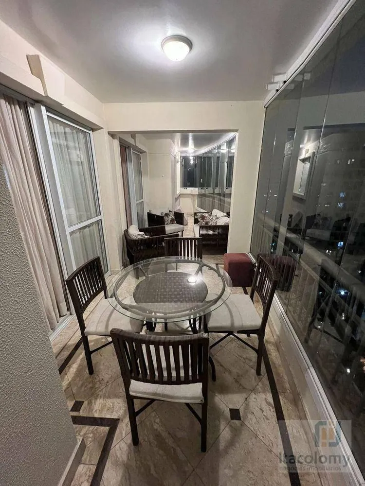 Apartamento, 3 quartos, 190 m² - Foto 2