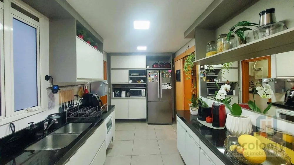 Apartamento, 3 quartos, 242 m² - Foto 3
