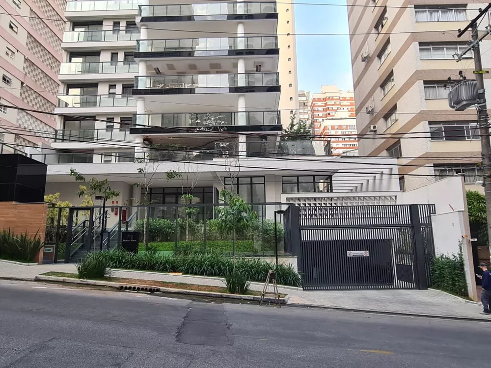 Apartamento à venda com 3 quartos, 205m² - Foto 3