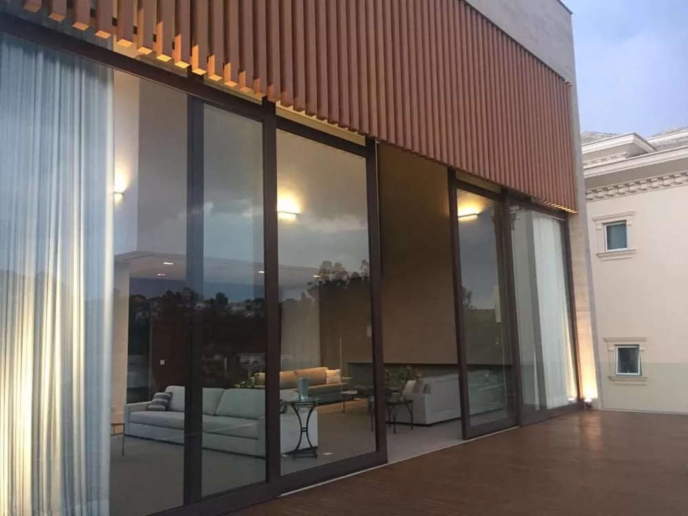 Casa de Condomínio à venda com 5 quartos, 900m² - Foto 2