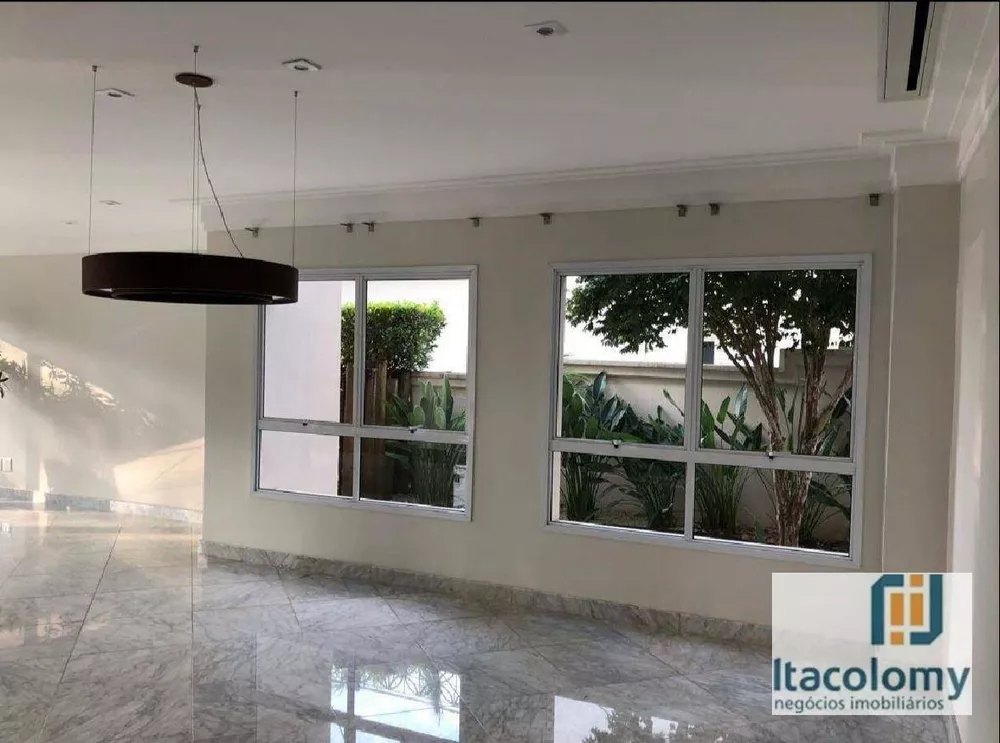 Casa de Condomínio à venda com 5 quartos, 550m² - Foto 4