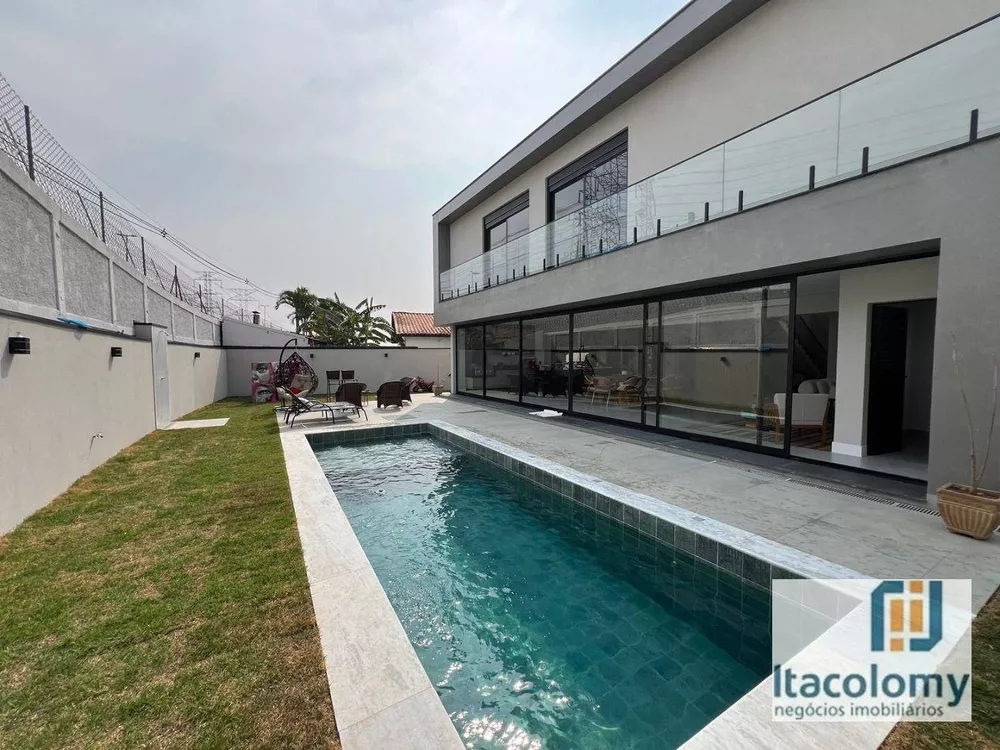 Casa de Condomínio à venda com 4 quartos, 380m² - Foto 2