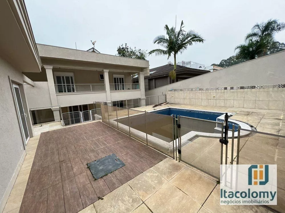 Casa de Condomínio à venda com 5 quartos, 420m² - Foto 2