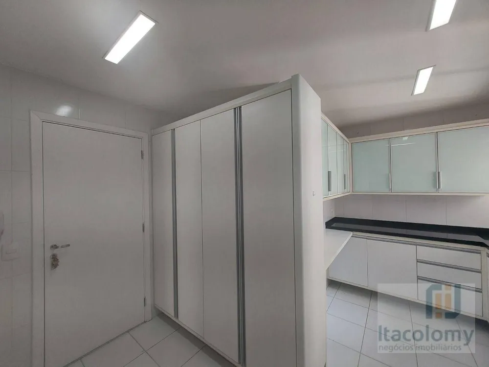 Apartamento, 3 quartos, 243 m² - Foto 11