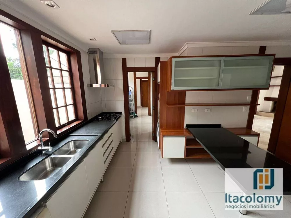 Casa de Condomínio para alugar com 4 quartos, 450m² - Foto 10