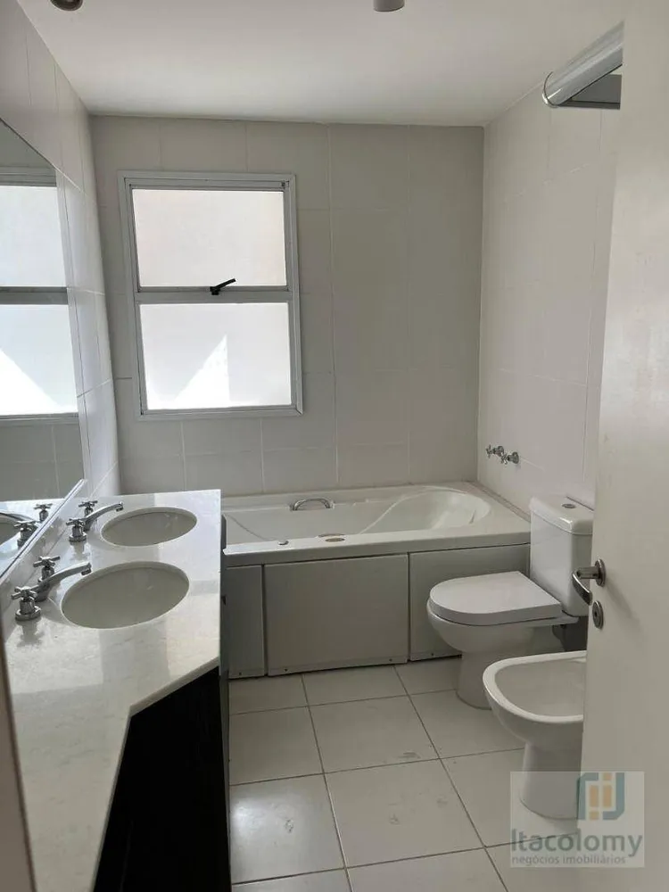 Apartamento, 3 quartos, 235 m² - Foto 11