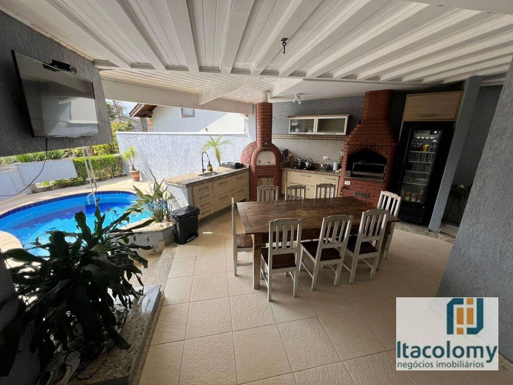 Casa de Condomínio à venda e aluguel com 4 quartos, 353m² - Foto 2
