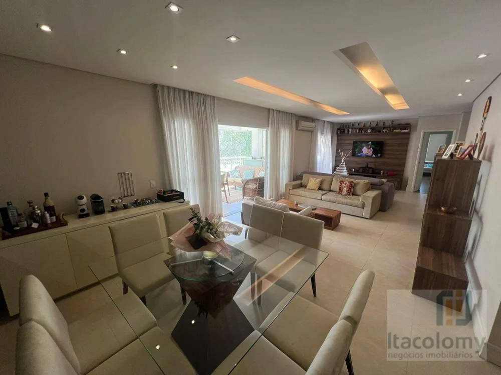 Apartamento, 3 quartos, 158 m² - Foto 1
