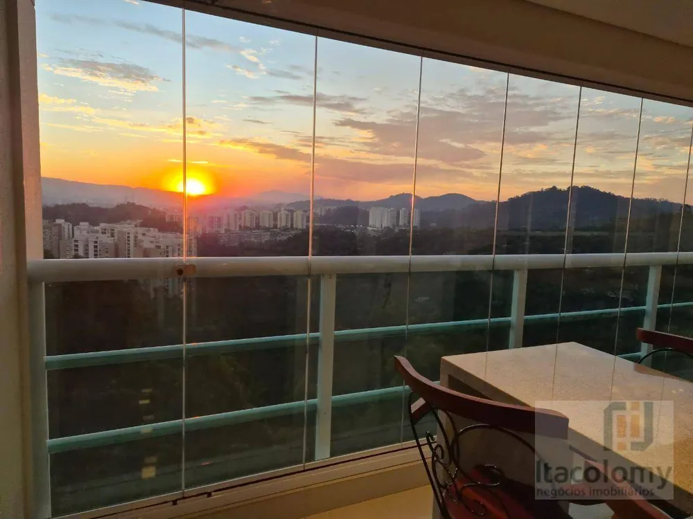 Apartamento, 3 quartos, 202 m² - Foto 1