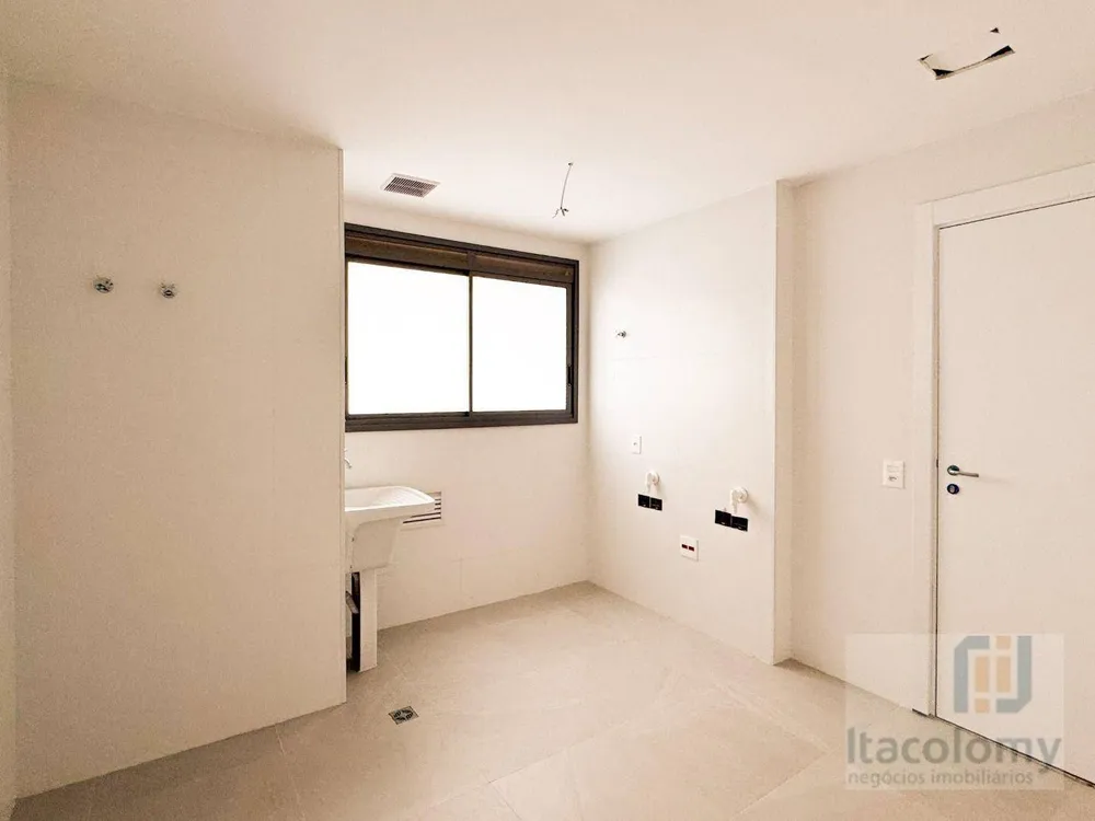 Apartamento, 4 quartos, 244 m² - Foto 2