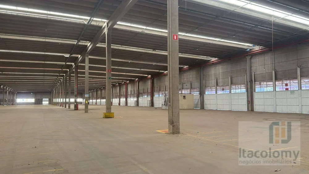 Depósito-Galpão, 30000 m² - Foto 2