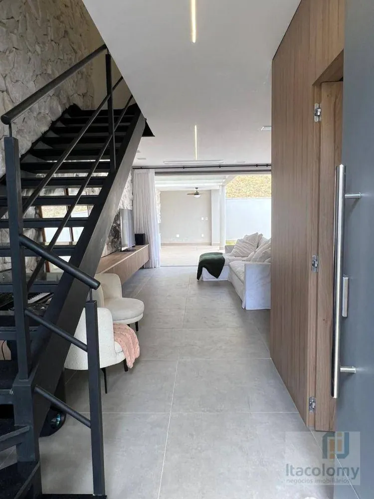 Casa de Condomínio, 4 quartos - Foto 1