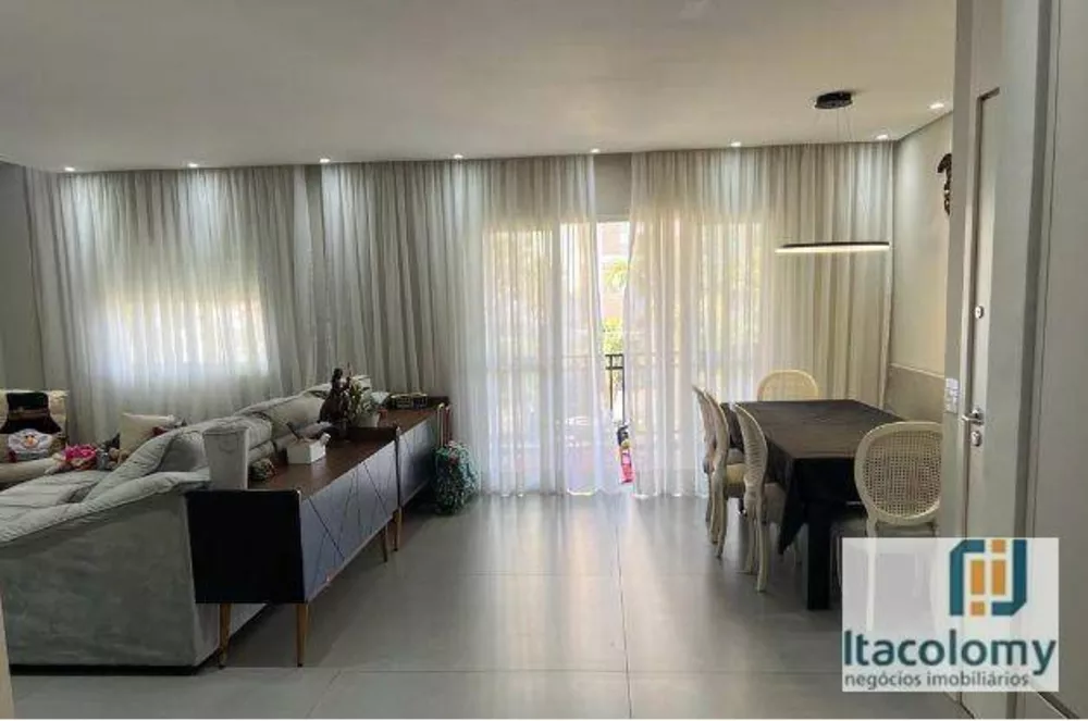 Apartamento à venda com 3 quartos, 139m² - Foto 1