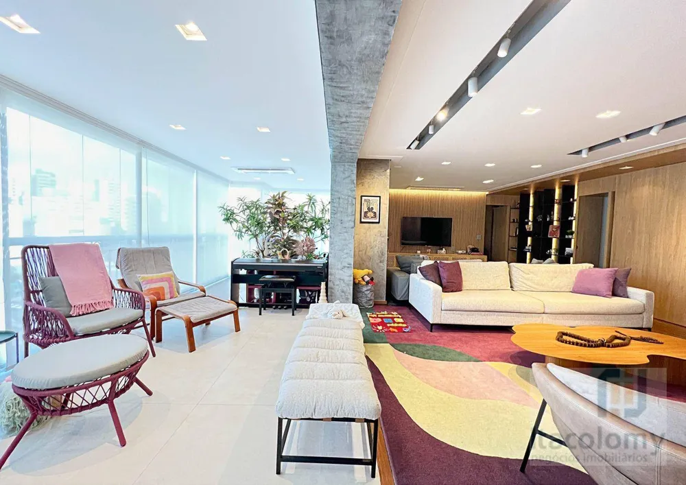 Apartamento, 3 quartos, 226 m² - Foto 2