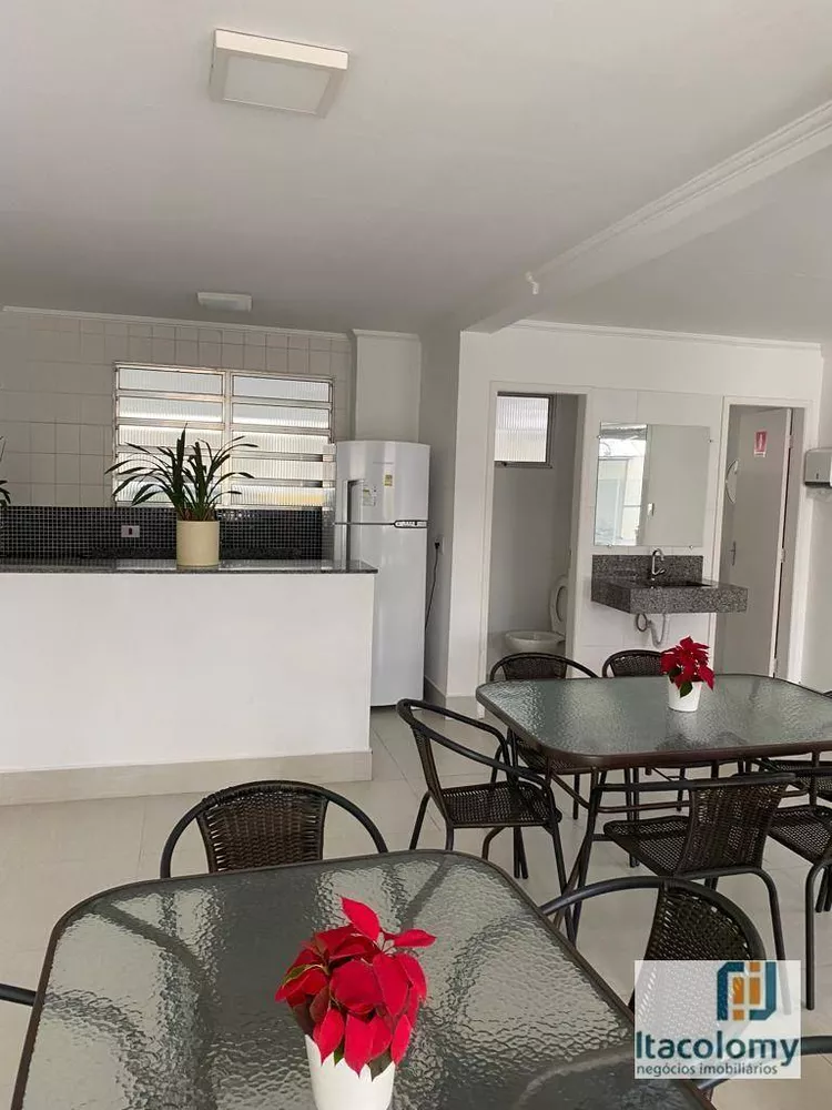 Apartamento à venda com 2 quartos, 70m² - Foto 4