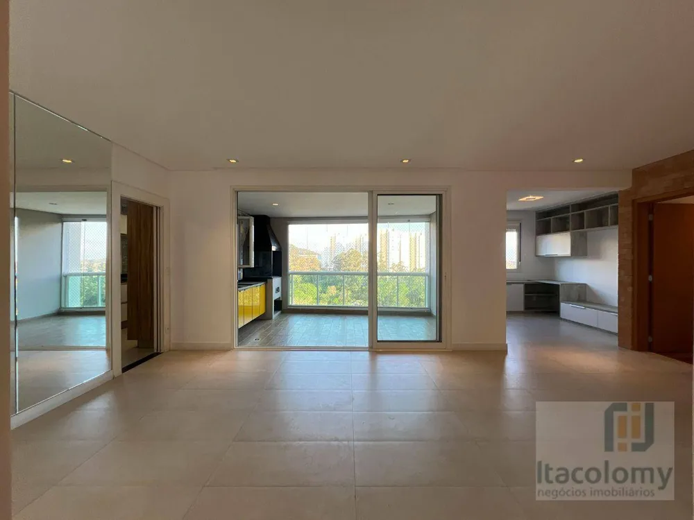 Apartamento, 3 quartos, 156 m² - Foto 2