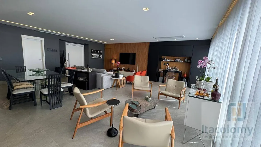 Apartamento, 3 quartos, 163 m² - Foto 1